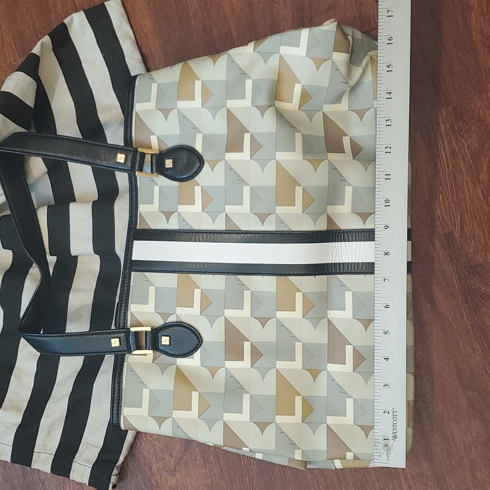 Lamb Handbag With Matching Wallet - image 5